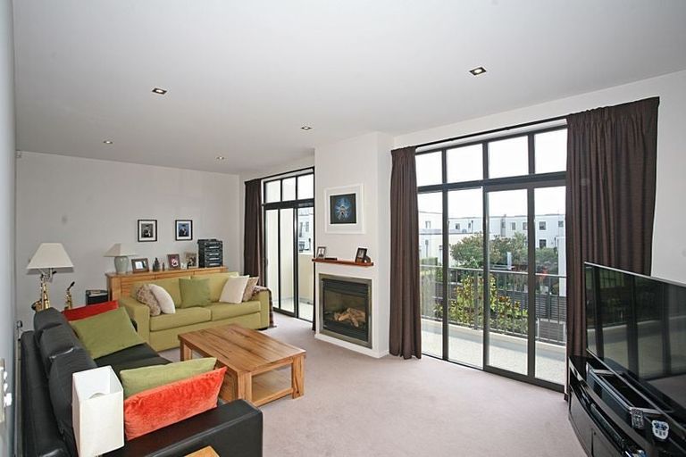 Photo of property in 16 Country Club Terrace, Northwood, Christchurch, 8051