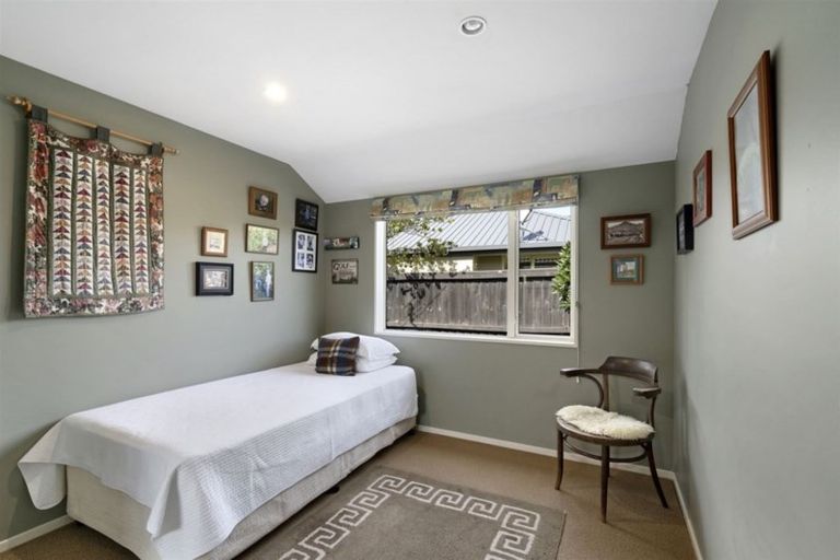 Photo of property in 6 Ross Place, Northwood, Christchurch, 8051