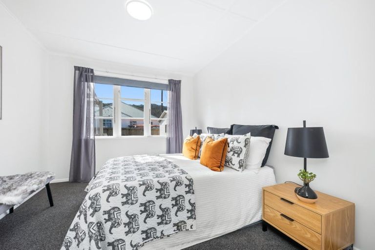 Photo of property in 2 Meldrum Street, Naenae, Lower Hutt, 5011