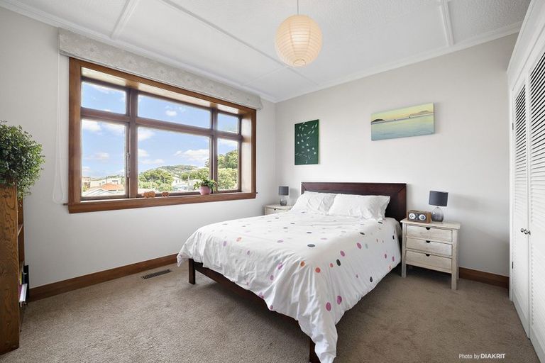 Photo of property in 85 The Parade, Island Bay, Wellington, 6023