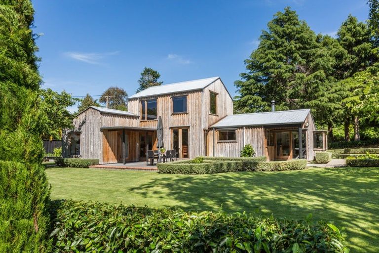 Photo of property in 16 Miller Street, Otane, 4202