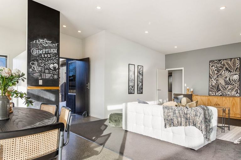 Photo of property in 12b Chapman Road, Te Atatu Peninsula, Auckland, 0610