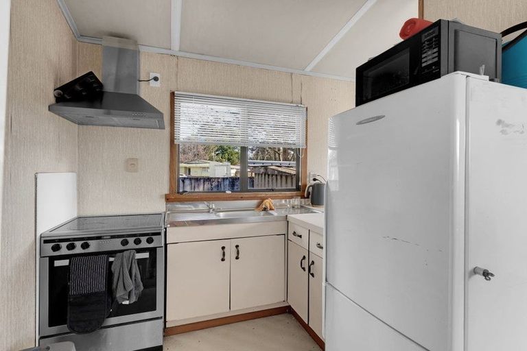 Photo of property in 43 Oakfield Crescent, Pukete, Hamilton, 3200