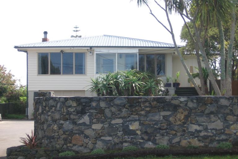 Photo of property in 145 Golf Road, Titirangi, Auckland, 0600