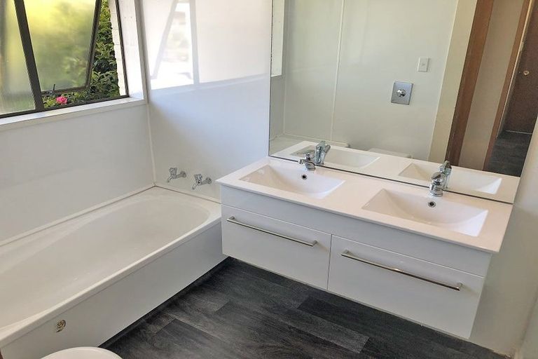 Photo of property in 20 Woodville Street, Leeston, 7632