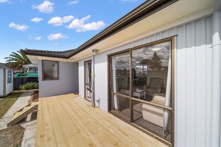 Photo of property in 4 Molesworth Place, Mangere, Auckland, 2022