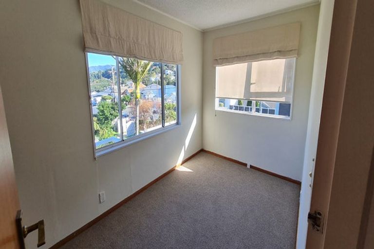 Photo of property in 2/39 Waipapa Road, Hataitai, Wellington, 6021