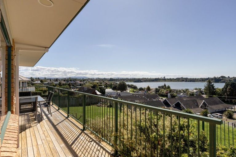 Photo of property in 32 Downing Place, Welcome Bay, Tauranga, 3112