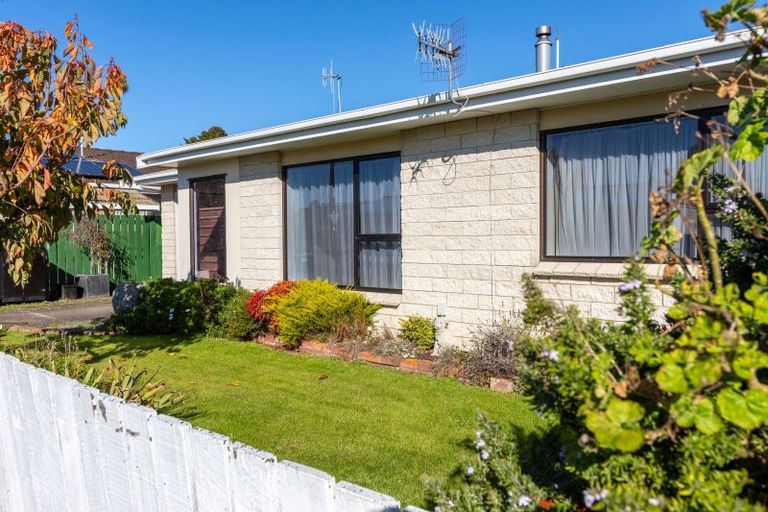 Photo of property in 28b Pollen Street, Woodville, 4920