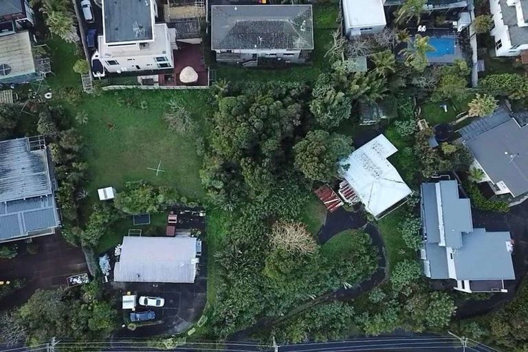 Photo of property in 9 Carlisle Road, Torbay, Auckland, 0630