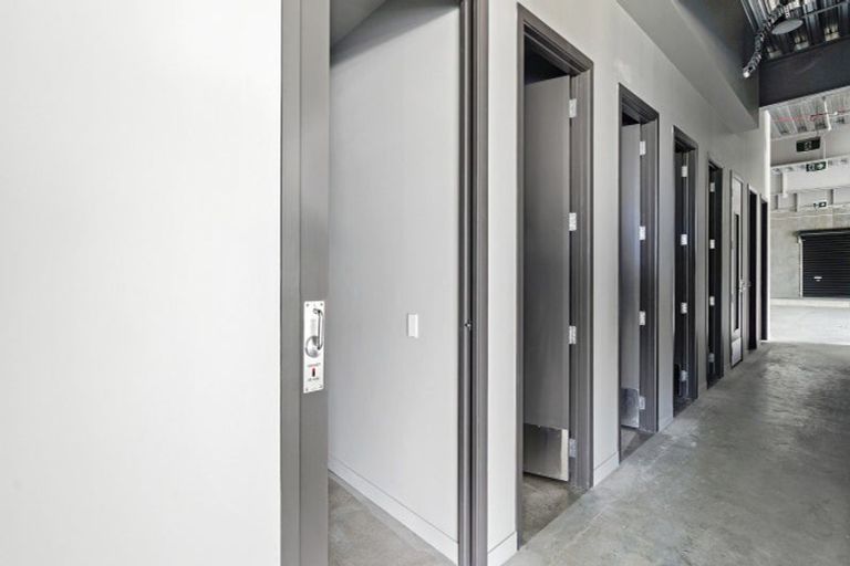 Photo of property in 161 Moncks Spur Road, Mount Pleasant, Christchurch, 8081