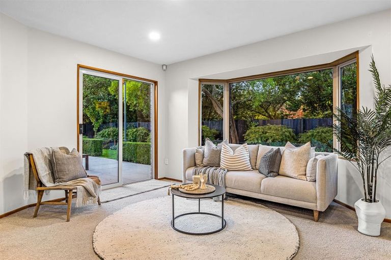 Photo of property in 152 Hawthornden Road, Avonhead, Christchurch, 8042