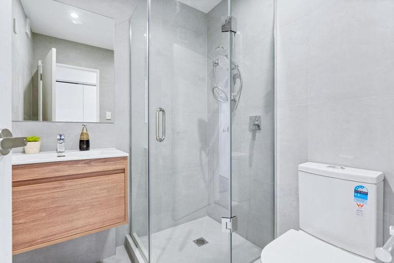 Photo of property in 8/28 Lavelle Road, Henderson, Auckland, 0612