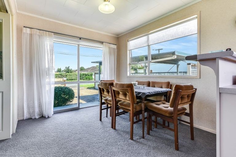 Photo of property in 1 Poaka Avenue, Dinsdale, Hamilton, 3204