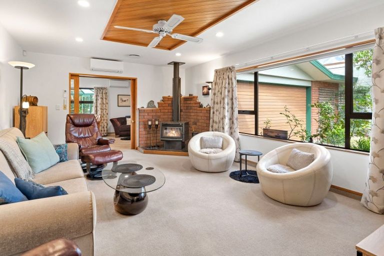 Photo of property in 35 Reading Street, Greytown, 5712