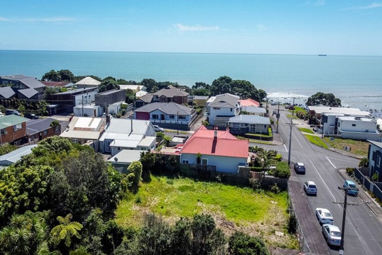 Photo of property in 10 Hobson Street, New Plymouth, 4312