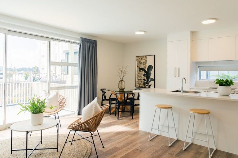 Photo of property in 6/245 Hobsonville Point Road, Hobsonville, Auckland, 0616