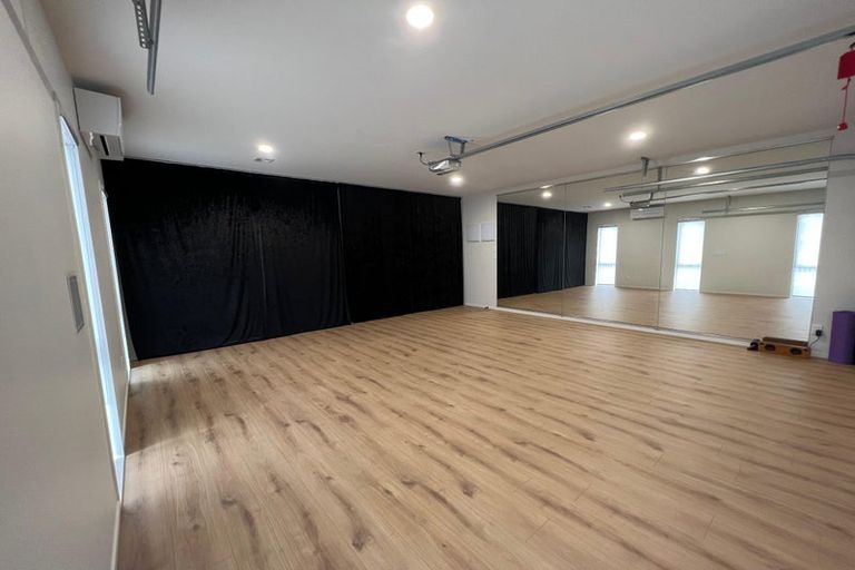 Photo of property in 18 Vintry Drive, Huapai, Kumeu, 0810