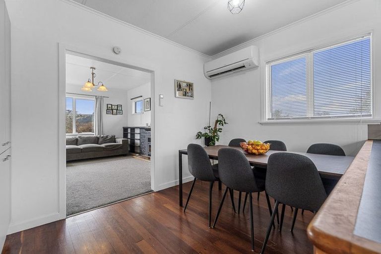Photo of property in 12 Kelburn Place, Tinwald, Ashburton, 7700