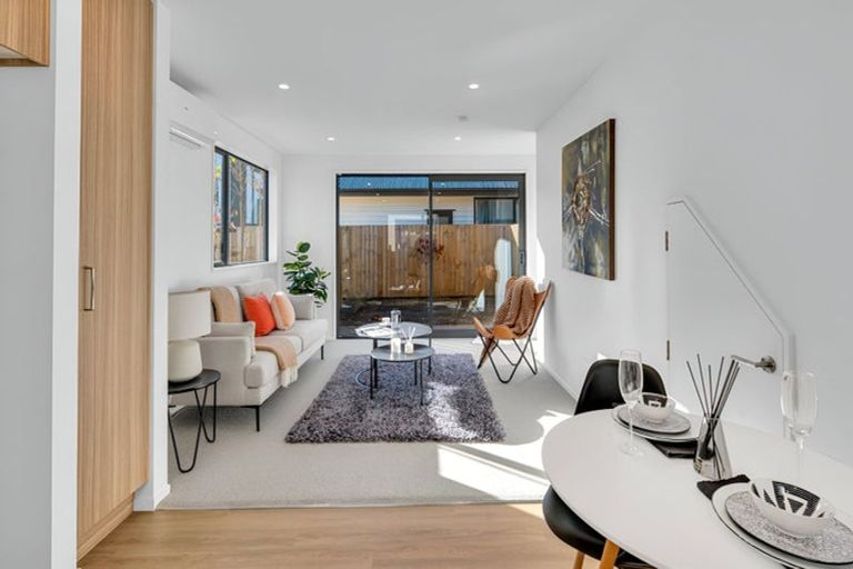Photo of property in 2/116 Aldwins Road, Phillipstown, Christchurch, 8062