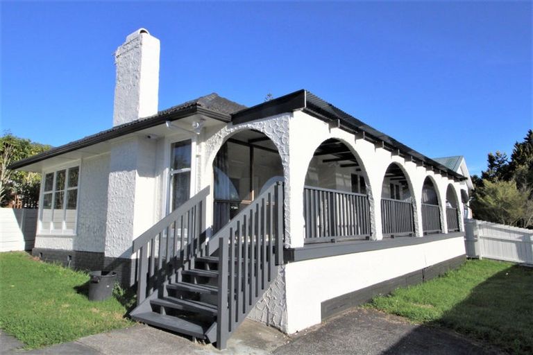 Photo of property in 44 Kervil Avenue, Te Atatu Peninsula, Auckland, 0610