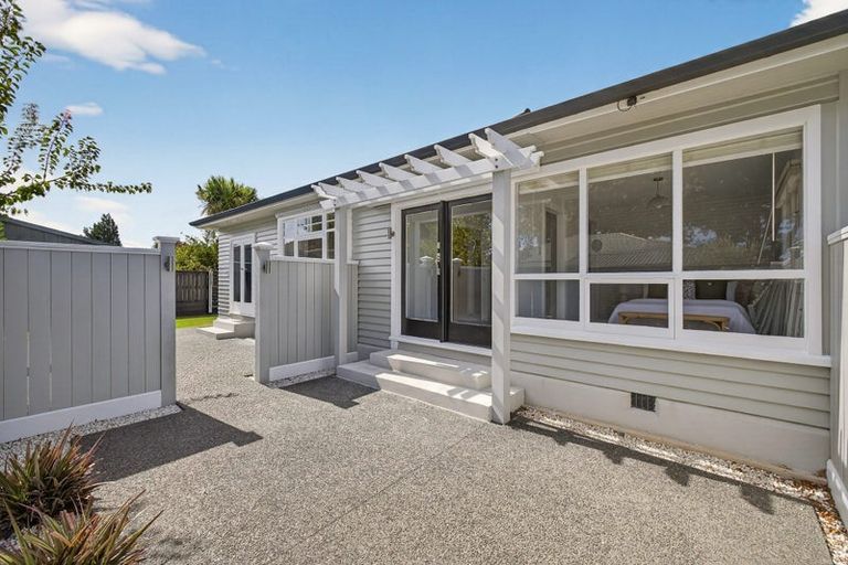 Photo of property in 12 Darley Street, Somerfield, Christchurch, 8024