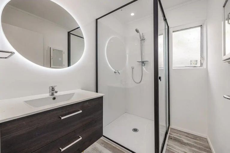 Photo of property in 2/51 Rimu Street, New Lynn, Auckland, 0600