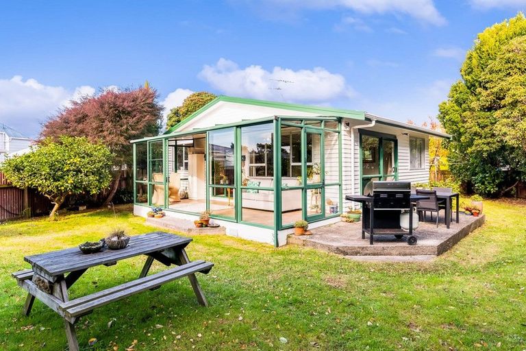 Photo of property in 37 Te Kupe Road, Paraparaumu Beach, Paraparaumu, 5032