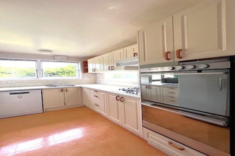 Photo of property in 14 Haast Close, Kelson, Lower Hutt, 5010