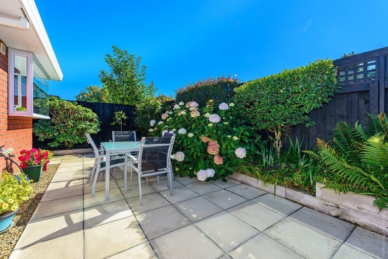 Photo of property in 1/10c Fovant Street, Russley, Christchurch, 8042