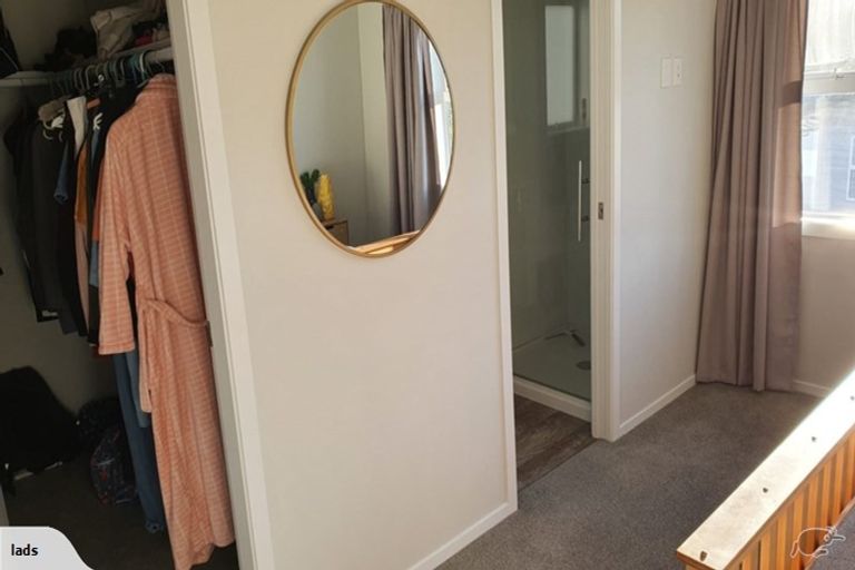 Photo of property in 20u7 Glanmire Road, Newlands, Wellington, 6037