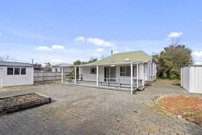 Photo of property in 211 Westminster Street, Mairehau, Christchurch, 8013