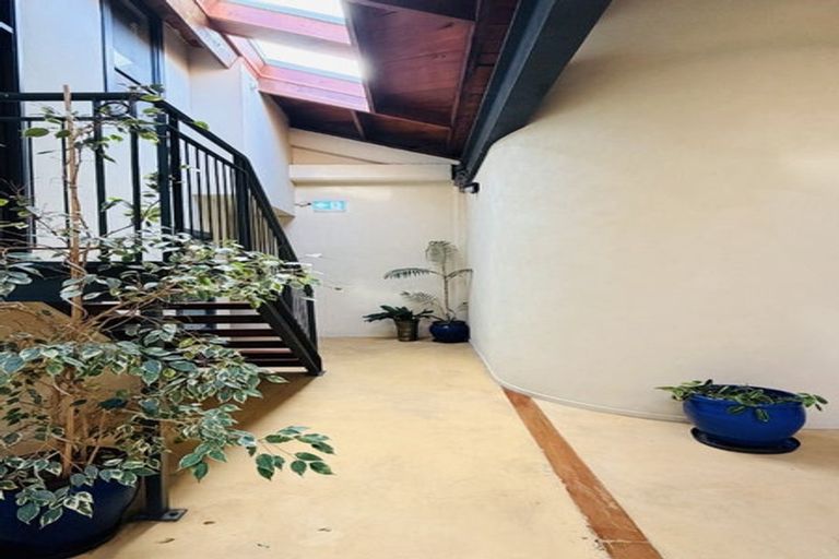 Photo of property in Metro Apartments, 7/220 Thorndon Quay, Pipitea, Wellington, 6011