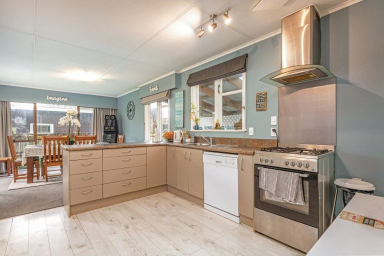 Photo of property in 12 Moray Place, Highbury, Palmerston North, 4412