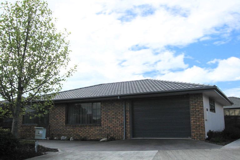 Photo of property in 5 Holcroft Place, Stoke, Nelson, 7011