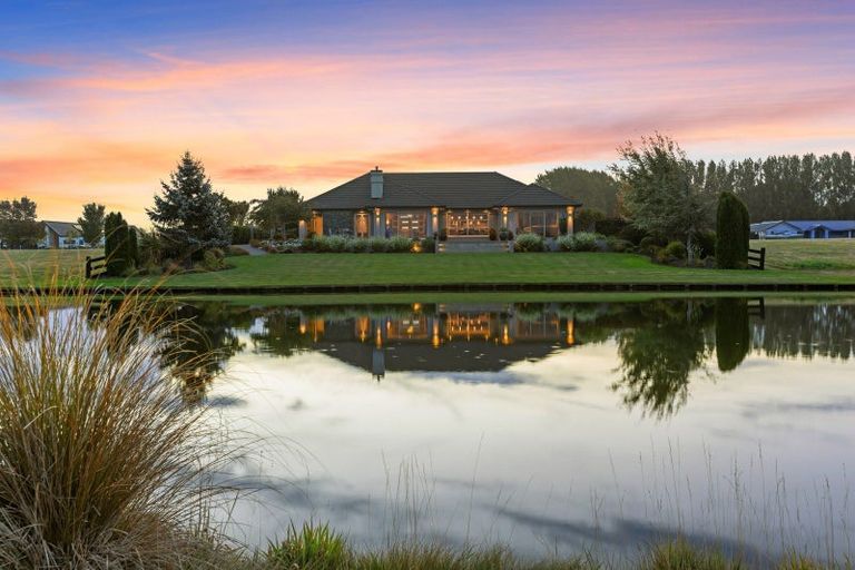 Photo of property in 20 Mapleham Drive, Pegasus, 7612