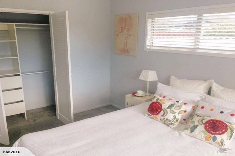 Photo of property in 3 Rapaki Place, Te Atatu Peninsula, Auckland, 0610