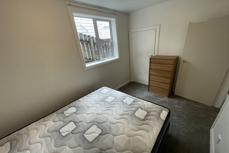 Photo of property in 14 West Road, Northland, Wellington, 6012