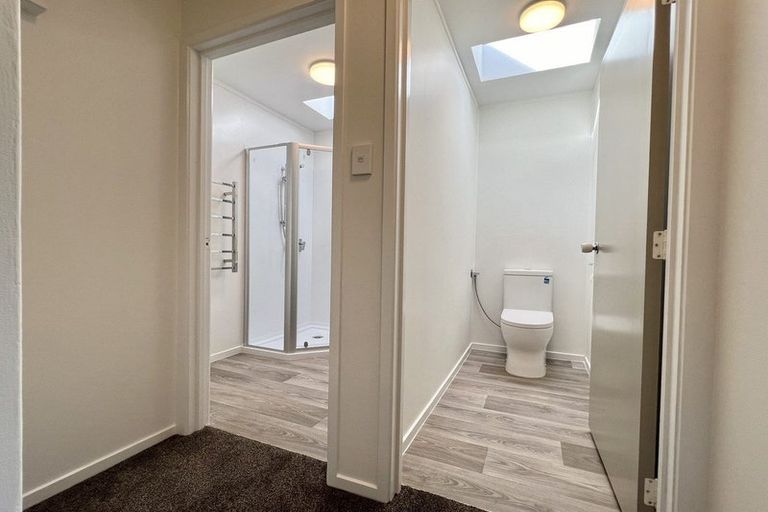 Photo of property in 2/74 Sunnybrae Road, Hillcrest, Auckland, 0627