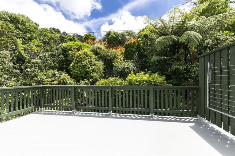 Photo of property in 76f2 Lohia Street, Khandallah, Wellington, 6035