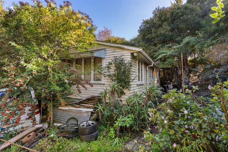 Photo of property in 37 Wairau Road, Forrest Hill, Auckland, 0627