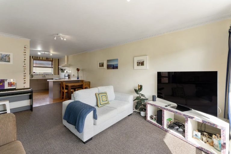 Photo of property in 2/28 Lyndon Street, Riccarton, Christchurch, 8041