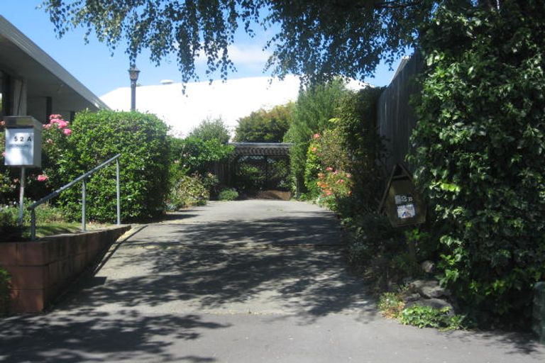 Photo of property in 2/52 Lochee Road, Upper Riccarton, Christchurch, 8041