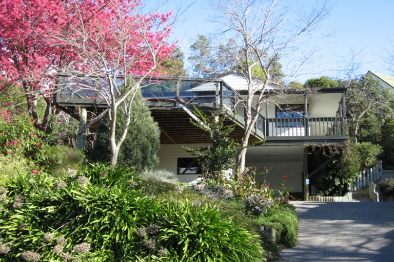 Photo of property in 72 Tauroa Road, Havelock North, 4130