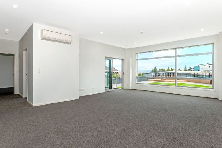 Photo of property in Marina View Apartments, 201/4 Reads Quay, Gisborne, 4010