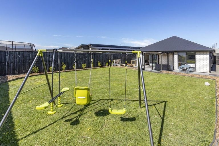 Photo of property in 19 Croydon Street, Woodend, 7610