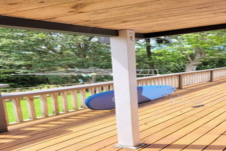 Photo of property in 8 Pararewa Drive, Whalers Gate, New Plymouth, 4310