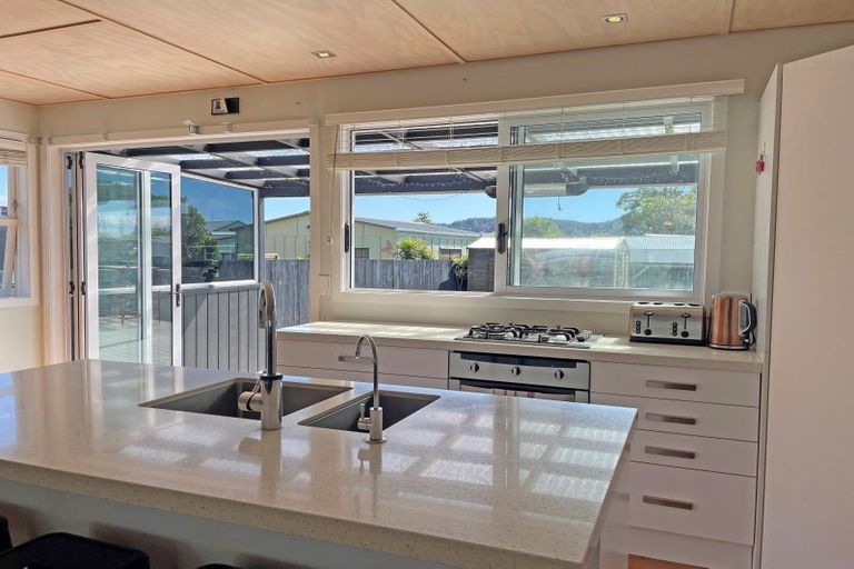 Photo of property in 114 Chartwell Avenue, Whangamata, 3620