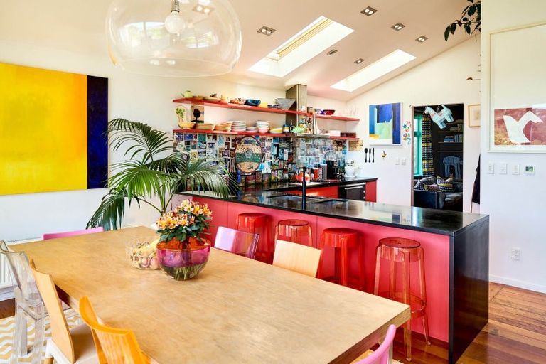 Photo of property in 10 Travancore Street, Island Bay, Wellington, 6023