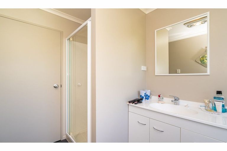 Photo of property in 13 Kennard Crescent, Karitane, Waikouaiti, 9471